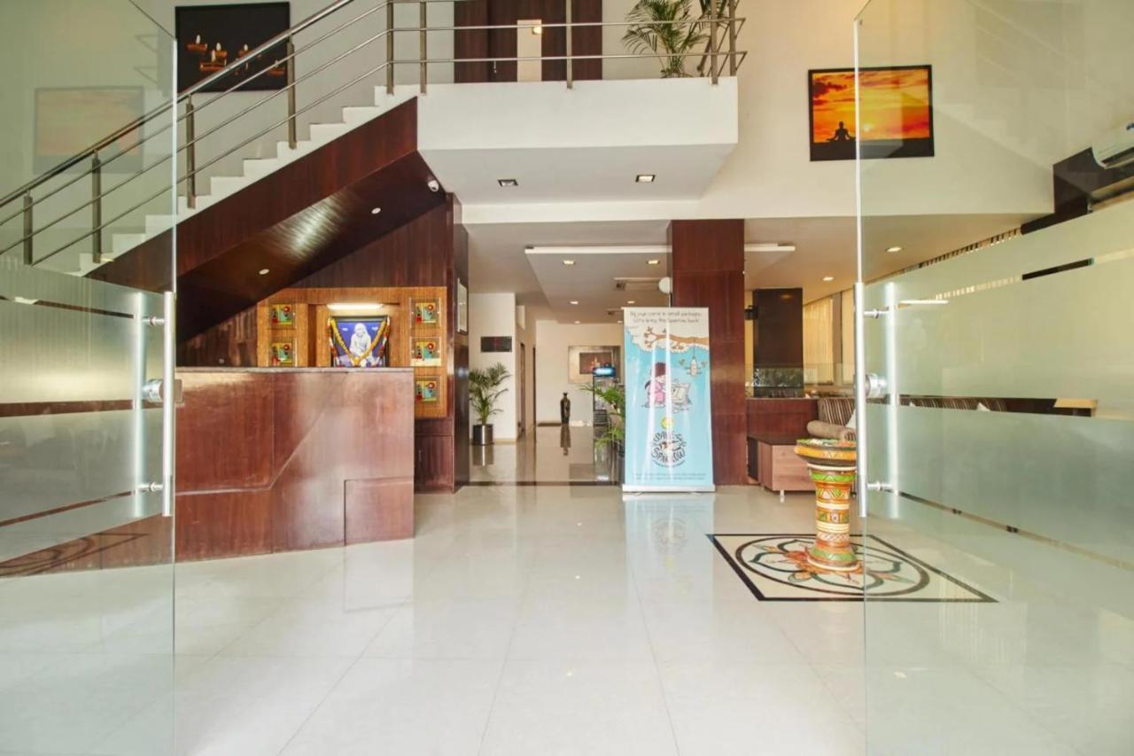 Hotel Shirdi Sai Wada Exterior photo