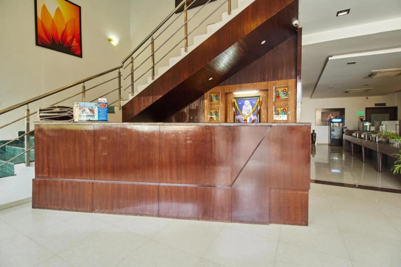 Hotel Shirdi Sai Wada Exterior photo