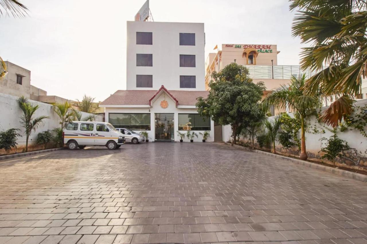 Hotel Shirdi Sai Wada Exterior photo