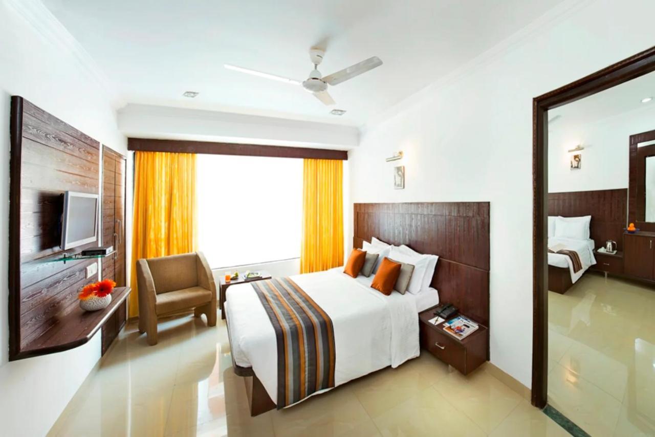 Hotel Shirdi Sai Wada Exterior photo
