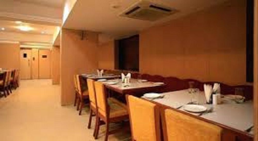 Hotel Shirdi Sai Wada Exterior photo