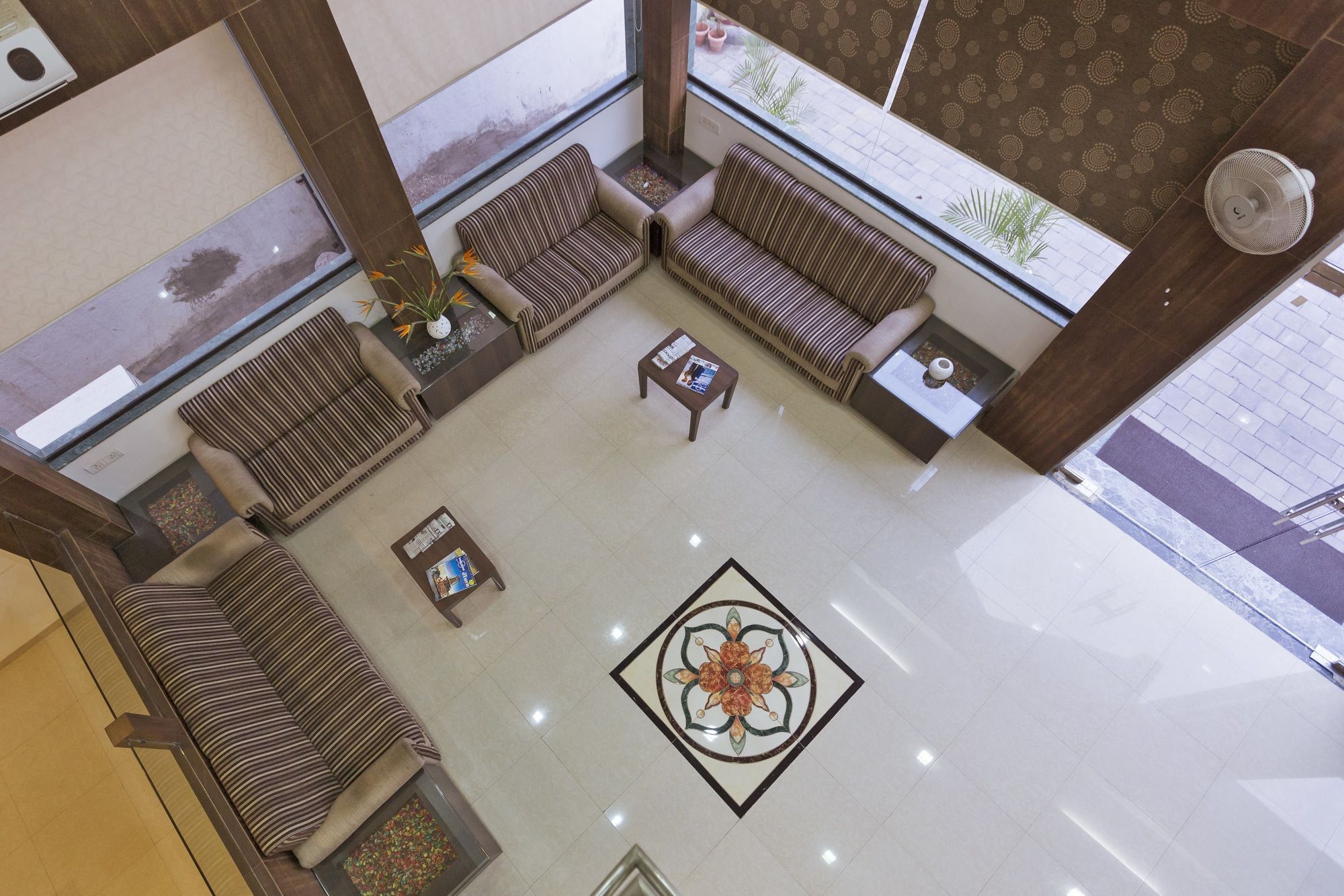 Hotel Shirdi Sai Wada Exterior photo